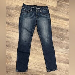 Buckle Women's Deep Indigo Skinny Jeans